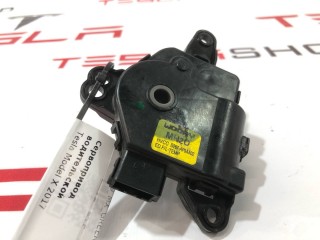 прочая запчасть, ориг. номер D267-AP9AA02, 6008243, 1116133-00-A, Tesla Model X 2015-2021