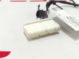 Фишка (разъем) электропроводка подкапотная, ориг. номер 1072447-82-A, Tesla Model X 2015-2021