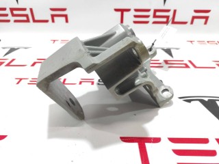 Кронштейн крепления двигателя, ориг. номер 1069434-S0-A, Tesla Model X 2015-2021