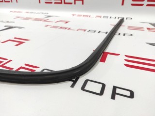 Уплотнитель люка панорамной крыши, Tesla Model S 2012-2016