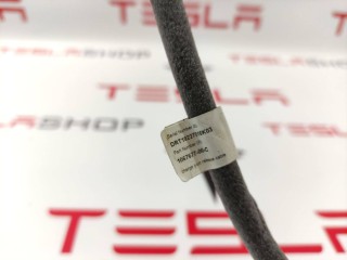 Трос открытия лючка порта зарядки, ориг. номер 1067677-00-C, Tesla Model X 2015-2021