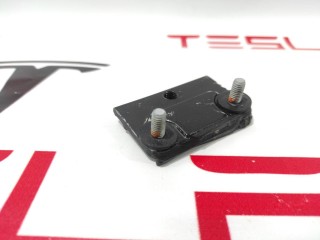 Кронштейн крепления рейлингов, ориг. номер 6008628-00-A, Tesla Model S 2012-2016