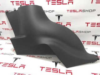 Накладка стойки С, ориг. номер 1073289-00-D, Tesla Model X 2015-2021
