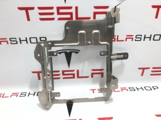 прочая запчасть, ориг. номер 1013496-00-F, Tesla Model S 2012-2016