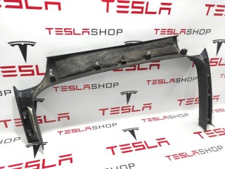Накладка стекла, подъемной задней двери, ориг. номер 1052334-06-G, Tesla Model X 2015-2021