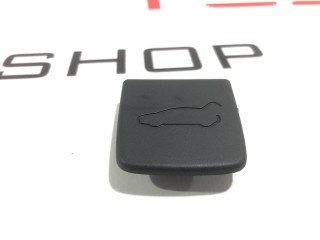 Заглушка облицовки крышки багажника, ориг. номер 1053206-00-D, Tesla Model X 2015-2021
