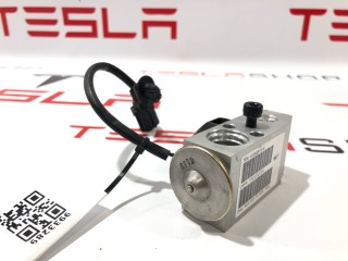 прочая запчасть, ориг. номер 6008481-00-B, Tesla Model X 2015-2021