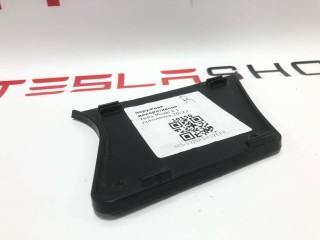 прочая запчасть, ориг. номер 1004535-00-B, Tesla Model S 2012-2016