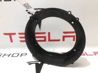 Подиум динамика, ориг. номер 1000375-001, 1004833-04-A, Tesla Model X 2015-2021