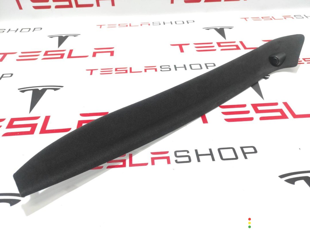 Накладка декоративная стойки A (магнит) Tesla Model X 2015-2021, 1050286-06-H, фото 1