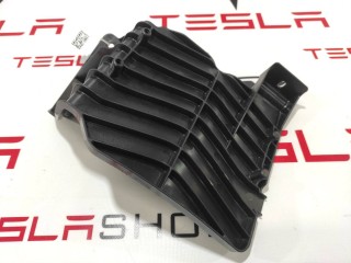 прочая запчасть, ориг. номер 1007493-00-F, Tesla Model S 2012-2016