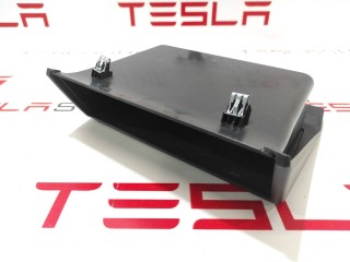 Ниша под монитором, ориг. номер 1045057-00-C, 1045058-00-B, Tesla Model X 2015-2021