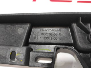 Направляющая панели багажного отделения, ориг. номер 1080709-00-C, Tesla Model X 2015-2021