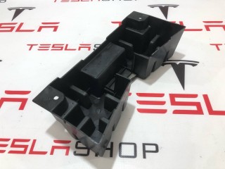 Кронштейн напольный 2-го ряда сидений, ориг. номер 1132784-00-A, Tesla Model X 2015-2021