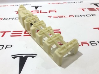 Кронштейн внешний сидений 2-го ряда, ориг. номер 1089759-00-B, Tesla Model X 2015-2021