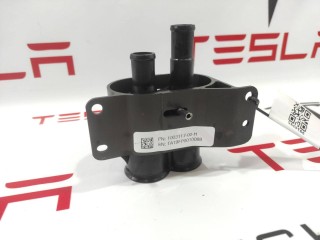 Клапан охлаждающей жидкости, ориг. номер 1003117-00-H, Tesla Model X 2015-2021