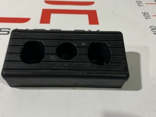 прочая запчасть, ориг. номер 1009124-00-C, Tesla Model S 2012-2016