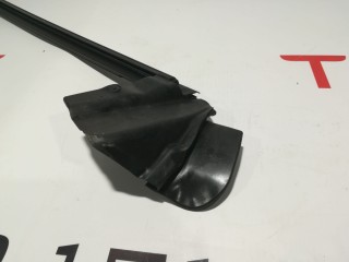 Уплотнитель стекла внутренний двери, ориг. номер 1090503-00-E, Tesla Model 3 2017-2021