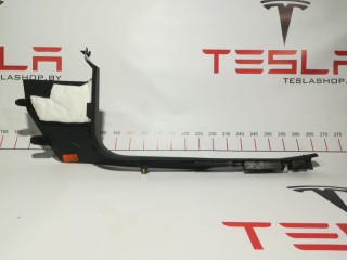 Накладка стойки А, ориг. номер 1086290-91-F, Tesla Model 3 2017-2021