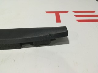 Накладка стойки А, ориг. номер 1086290-91-F, Tesla Model 3 2017-2021