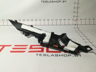 Накладка ремня безопасности стойки С, ориг. номер 1086281-00-F, Tesla Model 3 2017-2021