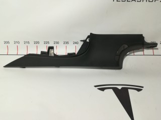 Накладка ремня безопасности стойки С, ориг. номер 1086281-00-F, Tesla Model 3 2017-2021