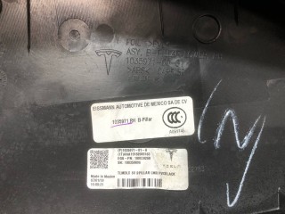 Накладка стойки B, внутренняя, ориг. номер 1035971-01-H, 1052877-00-C, 1053896-00-B, Tesla Model X 2015-2021