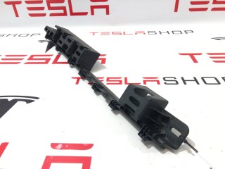 Кронштейн порога двери, ориг. номер 1056095-00-B, 1051827-00-B, Tesla Model X 2015-2021