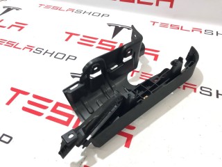 Накладка подъемной задней двери, ориг. номер 1055010-06-J, 1051557-00-E, Tesla Model X 2015-2021
