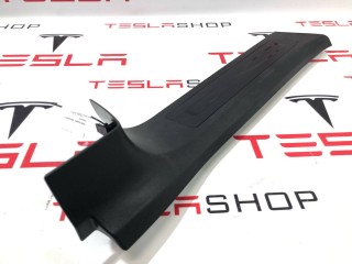 Накладка дверного порога, ориг. номер 1105148-00-B, Tesla Model X 2015-2021