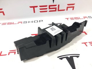 Кронштейн напольный 2-го ряда сидений, ориг. номер 1132785-00-A, Tesla Model X 2015-2021
