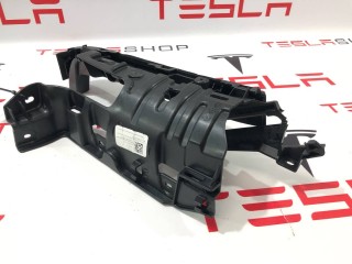 Накладка подъемной задней двери, ориг. номер 1055012-06-J, Tesla Model X 2015-2021