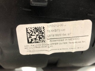 Накладка подъемной задней двери, ориг. номер 1055012-06-J, Tesla Model X 2015-2021