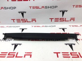 Накладка проема подъемной задней двери, ориг. номер 1105132-00-E, Tesla Model X 2015-2021