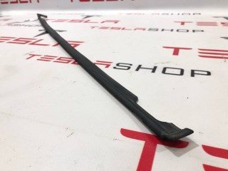 Уплотнитель подъемной задней двери, ориг. номер 1069010-00-C, 1069010-00-B, Tesla Model X 2015-2021