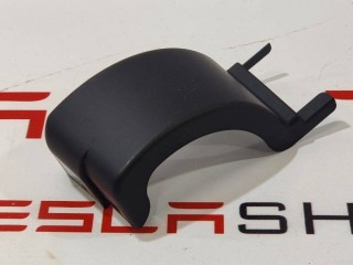 Накладка петли подъемной задней двери, ориг. номер 1047075-00-B, Tesla Model X 2015-2021