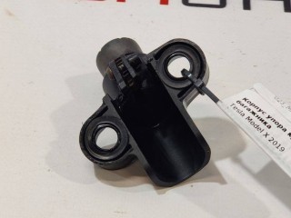 Корпус упора крышки багажника, ориг. номер 1051428-00-C, Tesla Model X 2015-2021