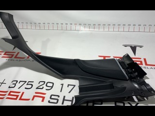 Накладка стойки С, ориг. номер 1008718-08-B, Tesla Model S 2012-2016