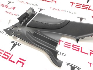 Накладка стойки С, ориг. номер 1002536-08-B, Tesla Model S 2012-2016