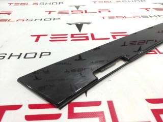Панель наружная декоративная крыши, ориг. номер 1053618-SO-B, Tesla Model S 2012-2016