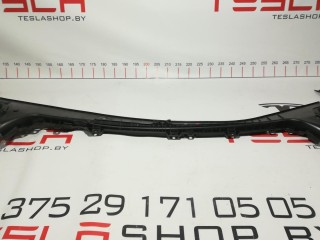 Подкапотная накладка стеклоочистителей, ориг. номер 1081676-00-F, Tesla Model 3 2017-2021