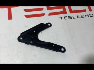 Кронштейн крепления подрамника, ориг. номер 6008489-00-A, Tesla Model S 2012-2016