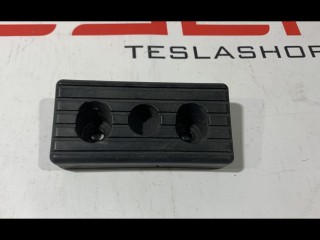 Опора под домкрат (подушка), ориг. номер 1009124-00-C, Tesla Model S 2012-2016