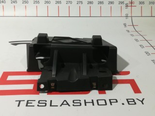 Кронштейн опорный основного монитора, ориг. номер 1002322-00-C, Tesla Model S 2012-2016