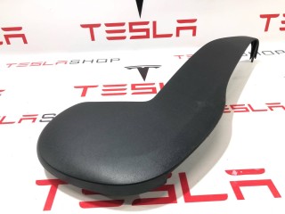 Накладка декоративная сиденья водителя, ориг. номер 1083453-00-A, Tesla Model X 2015-2021