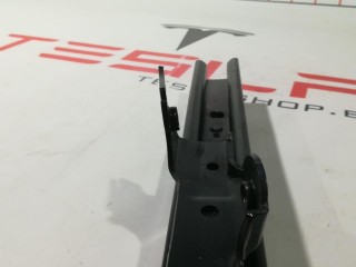 Салазка переднего сиденья левая, ориг. номер 1101682-99-B, Tesla Model 3 2017-2021