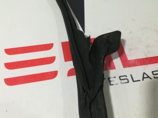 Уплотнитель проема дверного, ориг. номер 1090499-00-K, Tesla Model 3 2017-2021