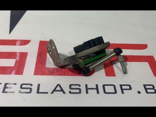 Датчик уровня пневмоподвески, ориг. номер 1004173-00-A, Tesla Model S 2012-2016