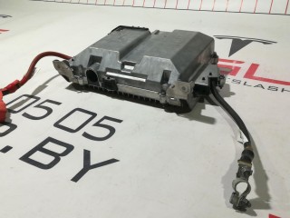 Зажим клеммы АКБ 12V (Минус - ), ориг. номер 1068768-00-D, Tesla Model 3 2017-2021