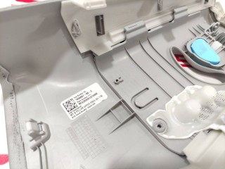 Накладка стойки B, внутренняя, ориг. номер 1494607-00-C, Tesla Model Y 2020-2026